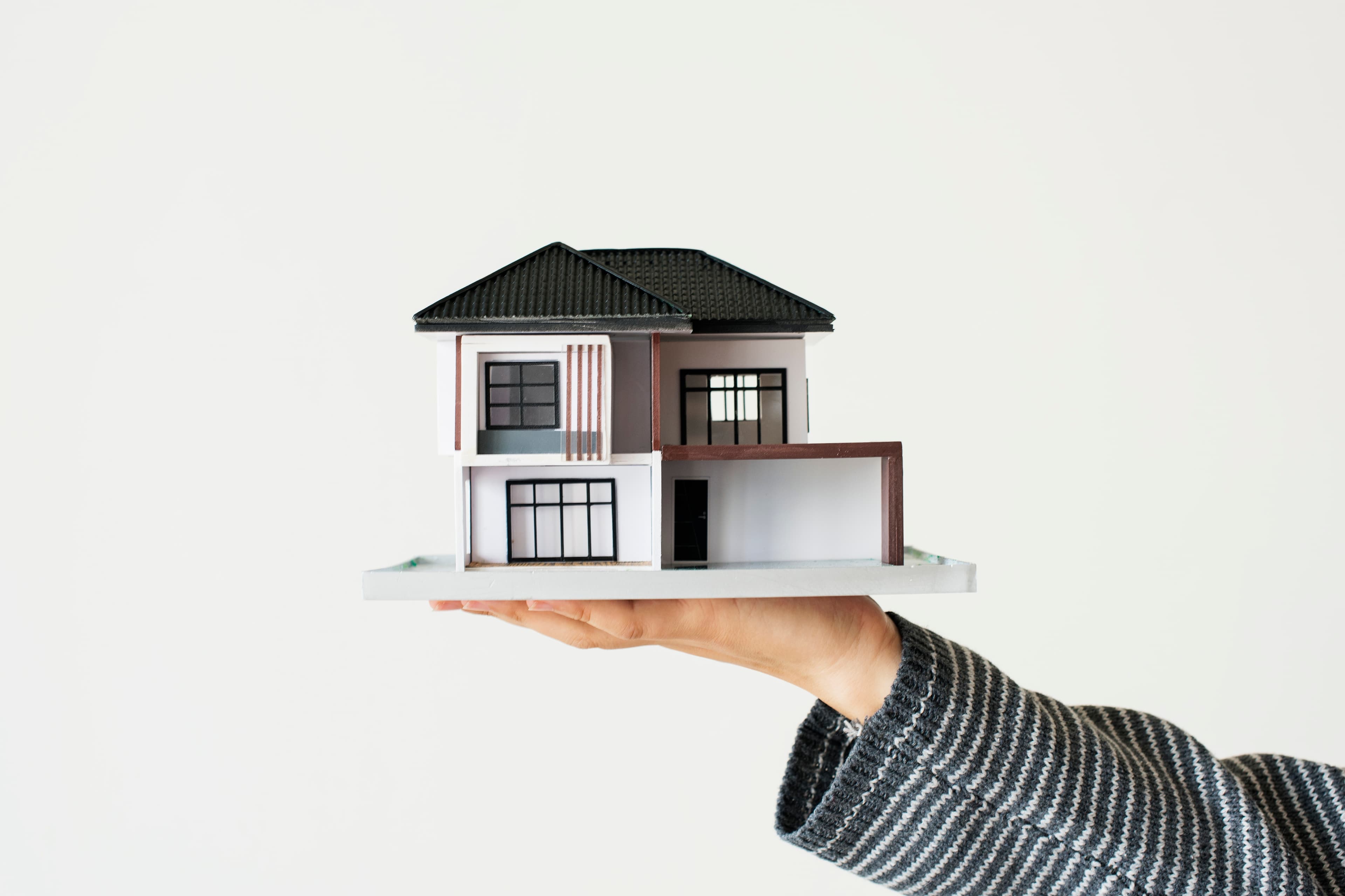 House keys and mortgage paperwork